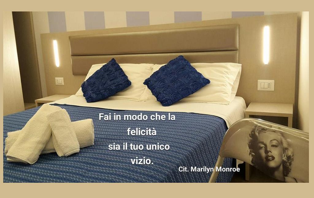 Hotel Arno Misano Adriatico Eksteriør bilde