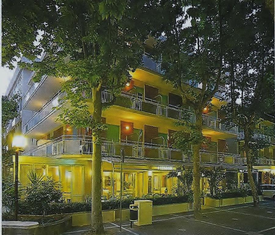 Hotel Arno Misano Adriatico Eksteriør bilde