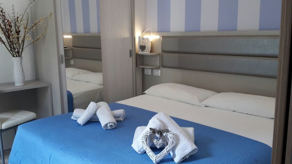 Hotel Arno Misano Adriatico Eksteriør bilde