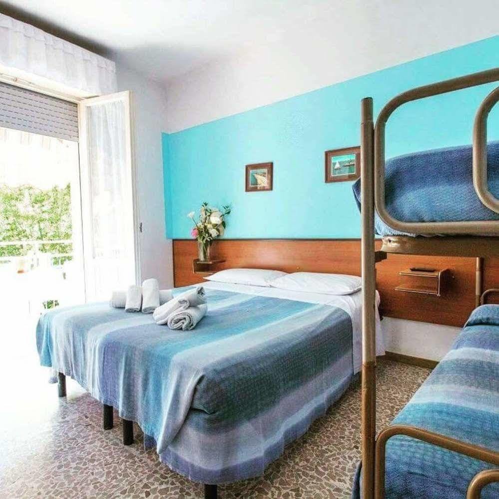 Hotel Arno Misano Adriatico Eksteriør bilde