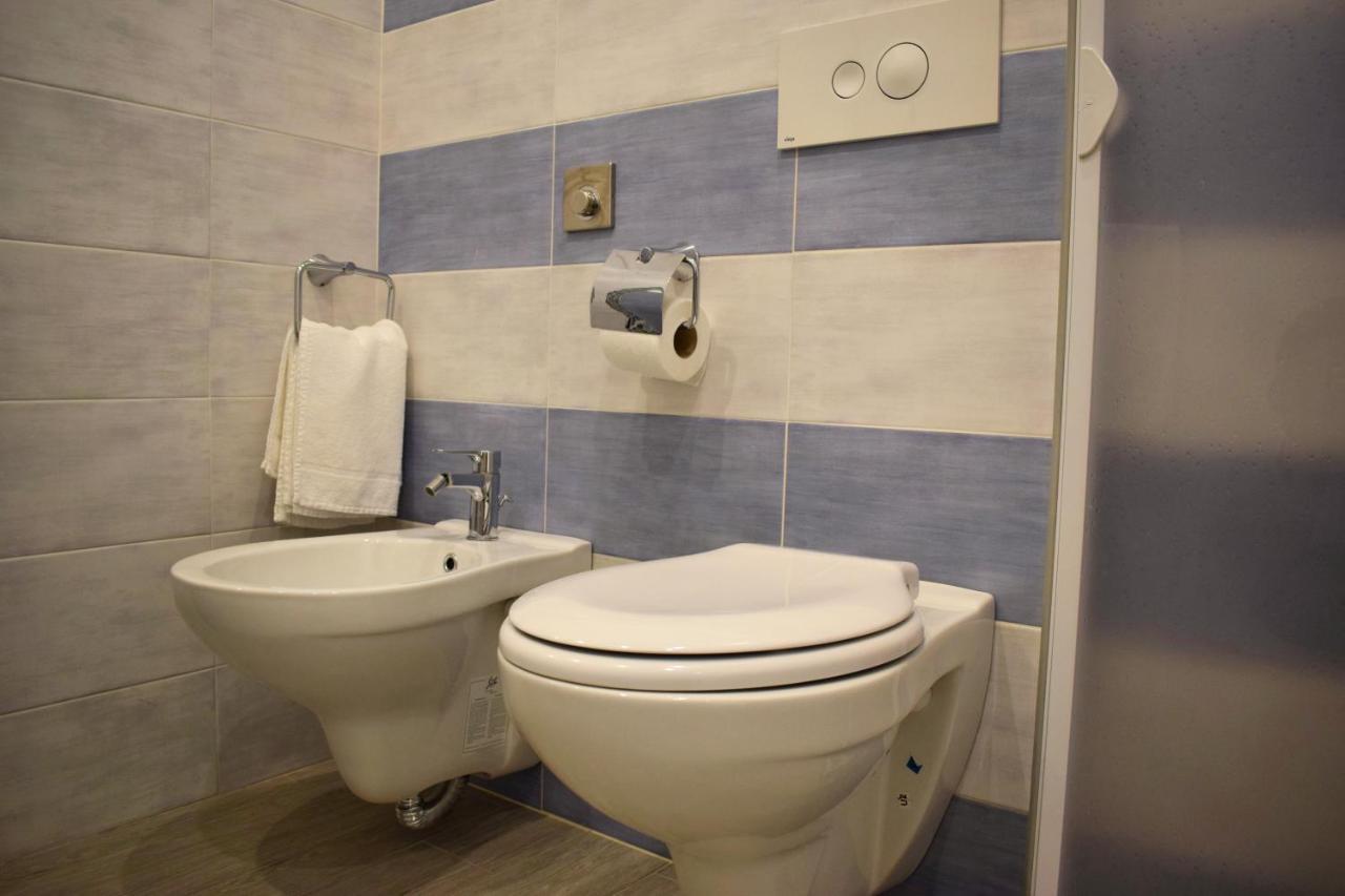 Hotel Arno Misano Adriatico Eksteriør bilde