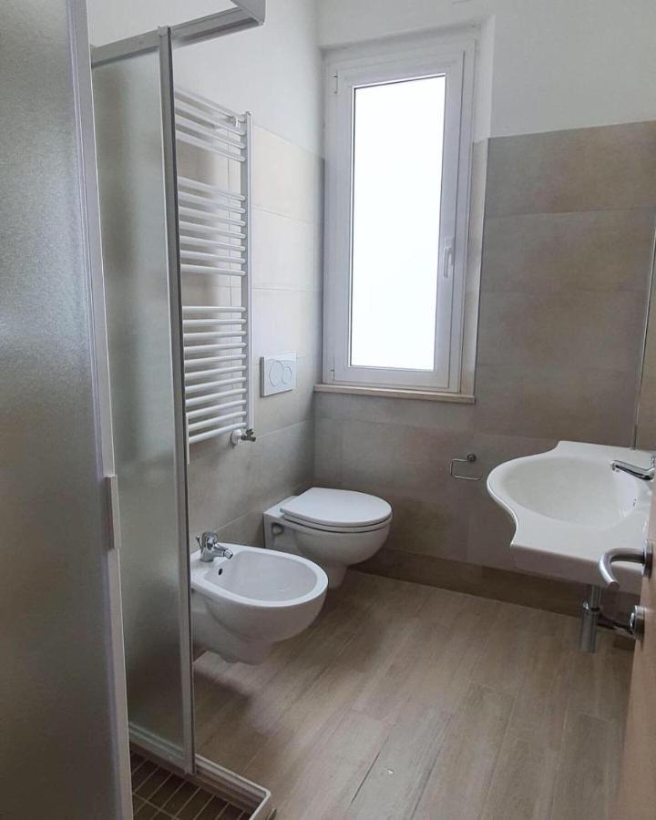 Hotel Arno Misano Adriatico Eksteriør bilde